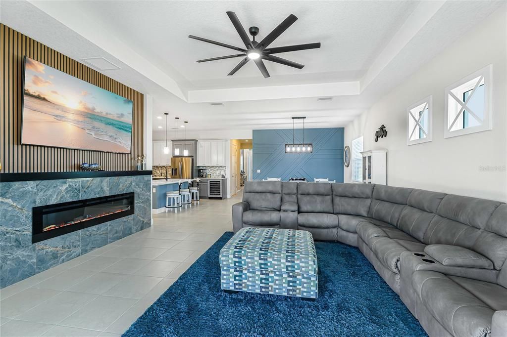 For Sale: $649,900 (4 beds, 2 baths, 2327 Square Feet)
