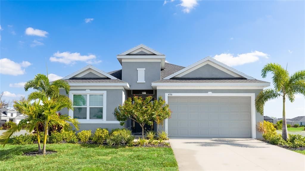 For Sale: $649,900 (4 beds, 2 baths, 2327 Square Feet)