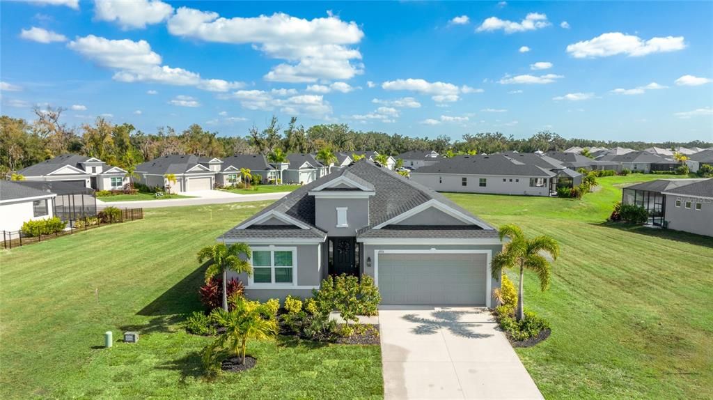For Sale: $649,900 (4 beds, 2 baths, 2327 Square Feet)