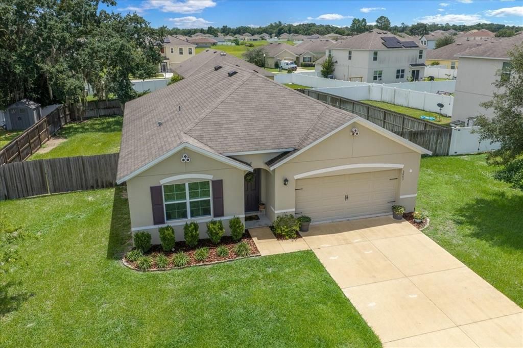 For Sale: $289,900 (4 beds, 2 baths, 1827 Square Feet)