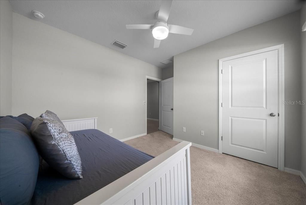 For Sale: $289,900 (4 beds, 2 baths, 1827 Square Feet)