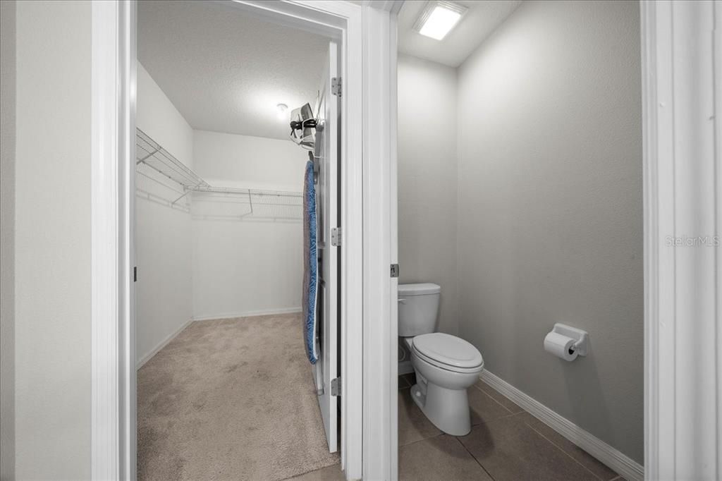 For Sale: $289,900 (4 beds, 2 baths, 1827 Square Feet)