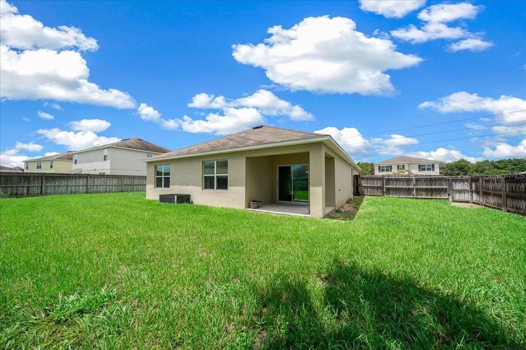 For Sale: $289,900 (4 beds, 2 baths, 1827 Square Feet)