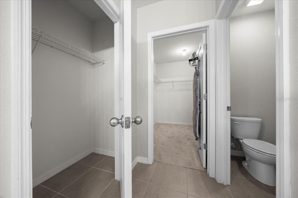 For Sale: $289,900 (4 beds, 2 baths, 1827 Square Feet)