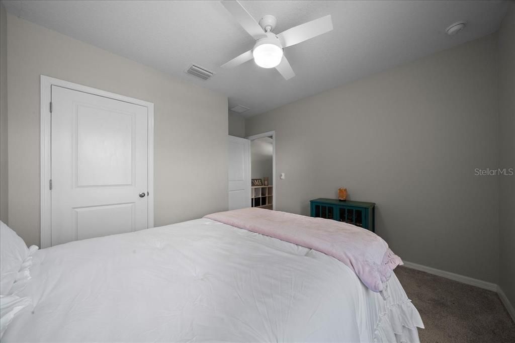 For Sale: $289,900 (4 beds, 2 baths, 1827 Square Feet)
