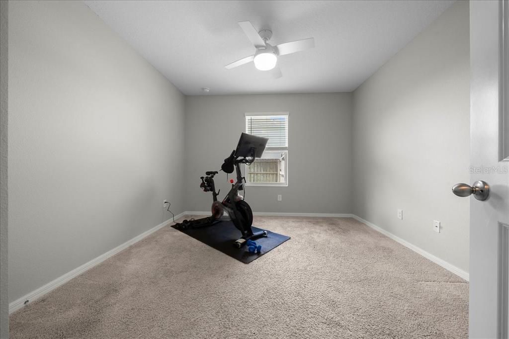 For Sale: $289,900 (4 beds, 2 baths, 1827 Square Feet)
