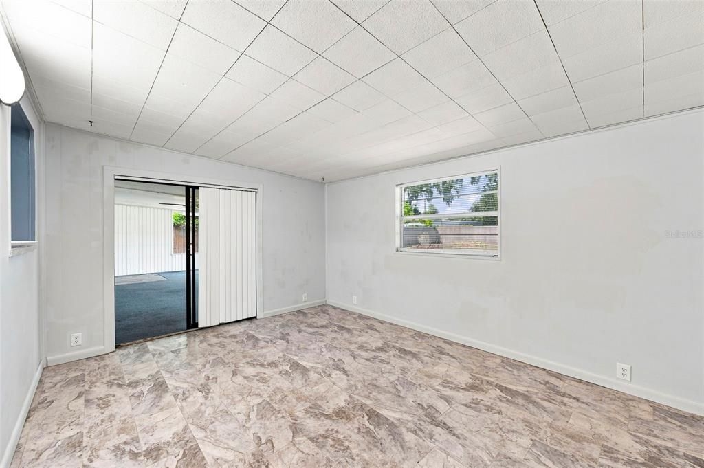En Venta: $295,000 (4 camas, 3 baños, 1758 Pies cuadrados)