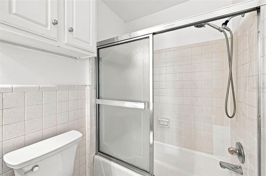 En Venta: $295,000 (4 camas, 3 baños, 1758 Pies cuadrados)