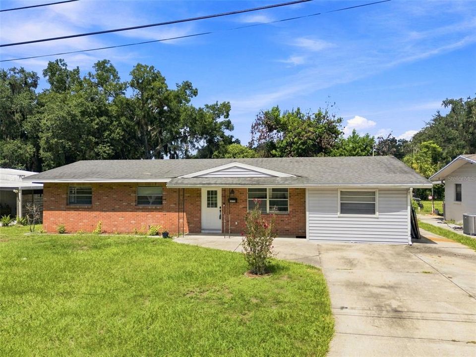 En Venta: $295,000 (4 camas, 3 baños, 1758 Pies cuadrados)