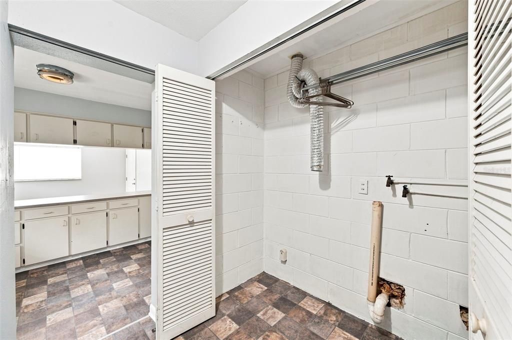 En Venta: $295,000 (4 camas, 3 baños, 1758 Pies cuadrados)