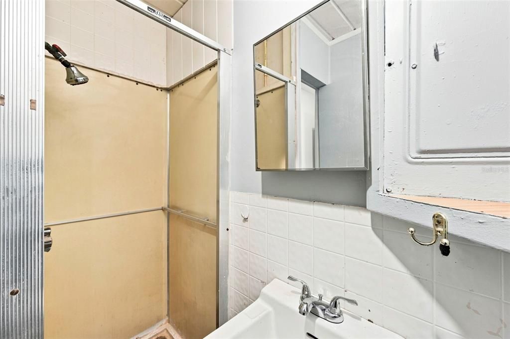 En Venta: $295,000 (4 camas, 3 baños, 1758 Pies cuadrados)