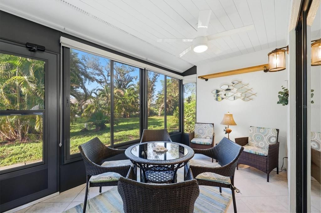 For Sale: $224,900 (2 beds, 2 baths, 1040 Square Feet)