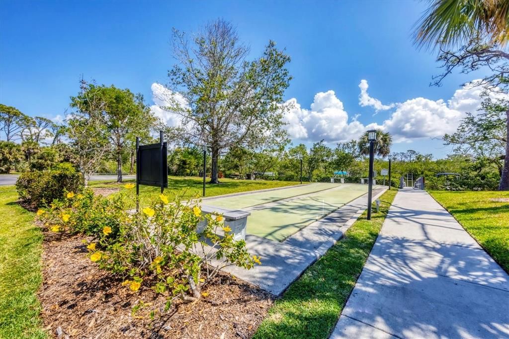 For Sale: $224,900 (2 beds, 2 baths, 1040 Square Feet)