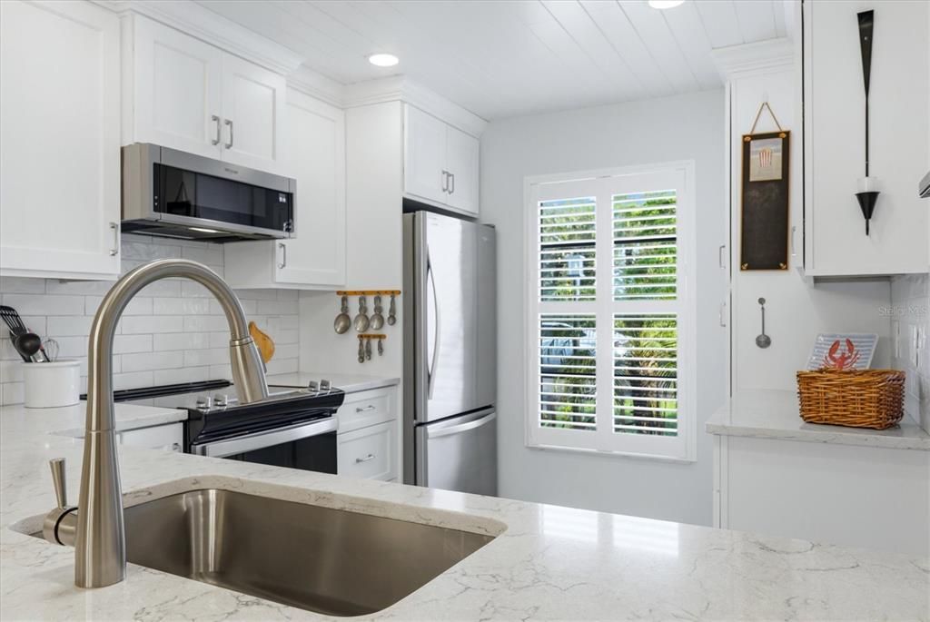 For Sale: $224,900 (2 beds, 2 baths, 1040 Square Feet)