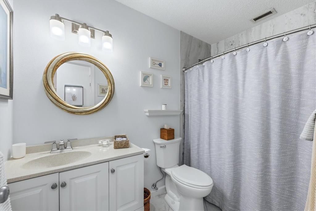 For Sale: $224,900 (2 beds, 2 baths, 1040 Square Feet)