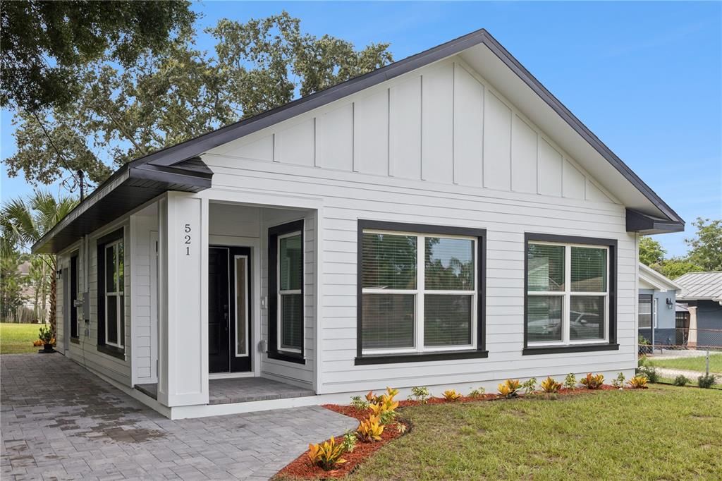 For Sale: $435,000 (3 beds, 2 baths, 1170 Square Feet)