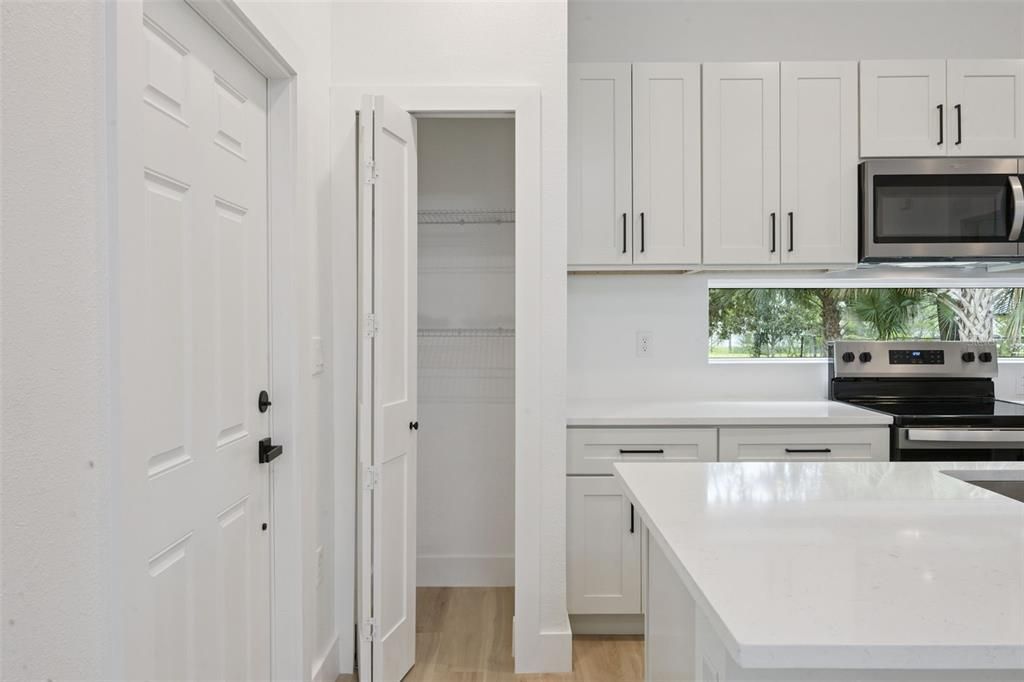 For Sale: $435,000 (3 beds, 2 baths, 1170 Square Feet)
