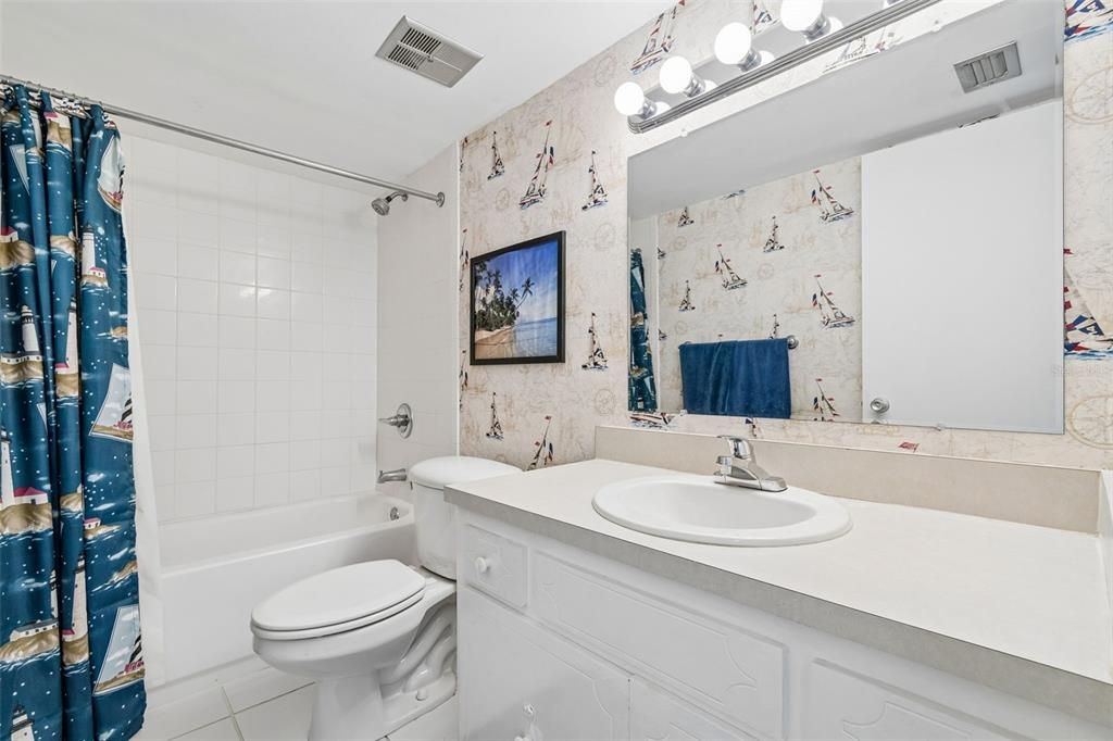 En Venta: $185,000 (2 camas, 2 baños, 1050 Pies cuadrados)