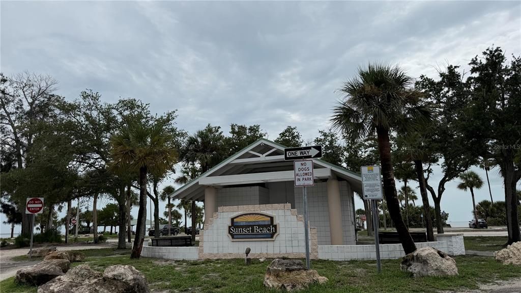 На продажу: $159,900 (0.25 acres)