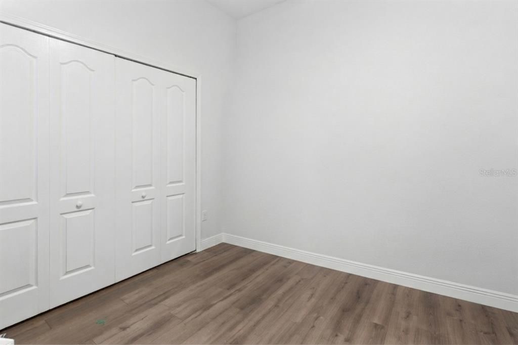 En Venta: $325,000 (4 camas, 2 baños, 1756 Pies cuadrados)