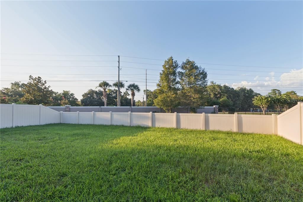 En Venta: $325,000 (4 camas, 2 baños, 1756 Pies cuadrados)