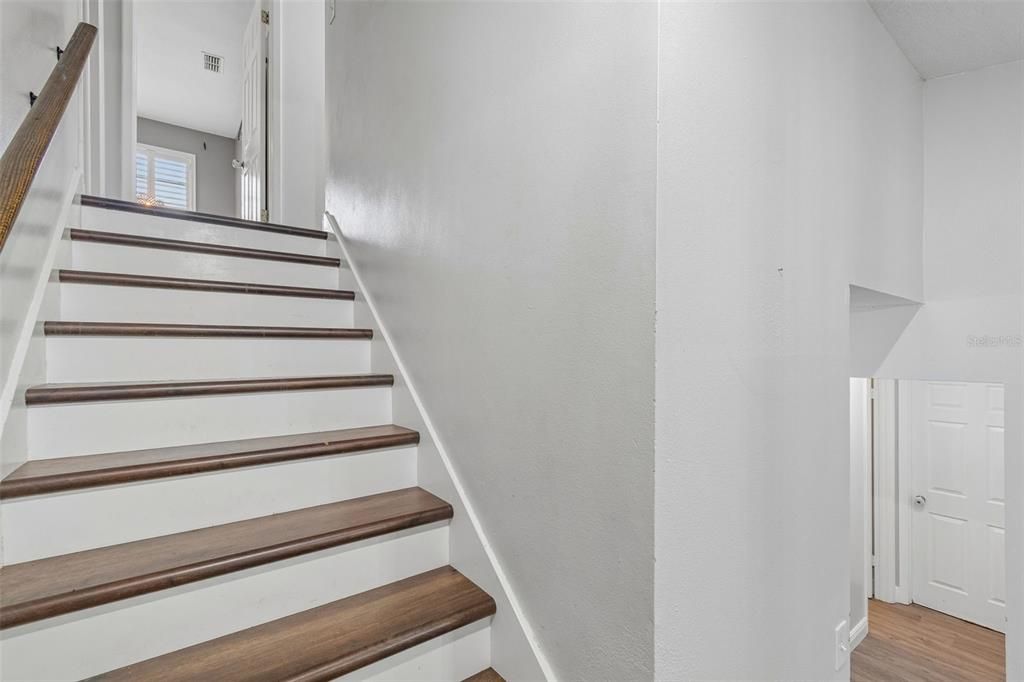 For Sale: $499,000 (4 beds, 2 baths, 2212 Square Feet)