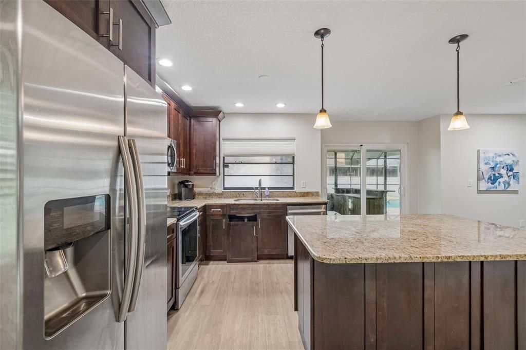 For Sale: $499,000 (4 beds, 2 baths, 2212 Square Feet)