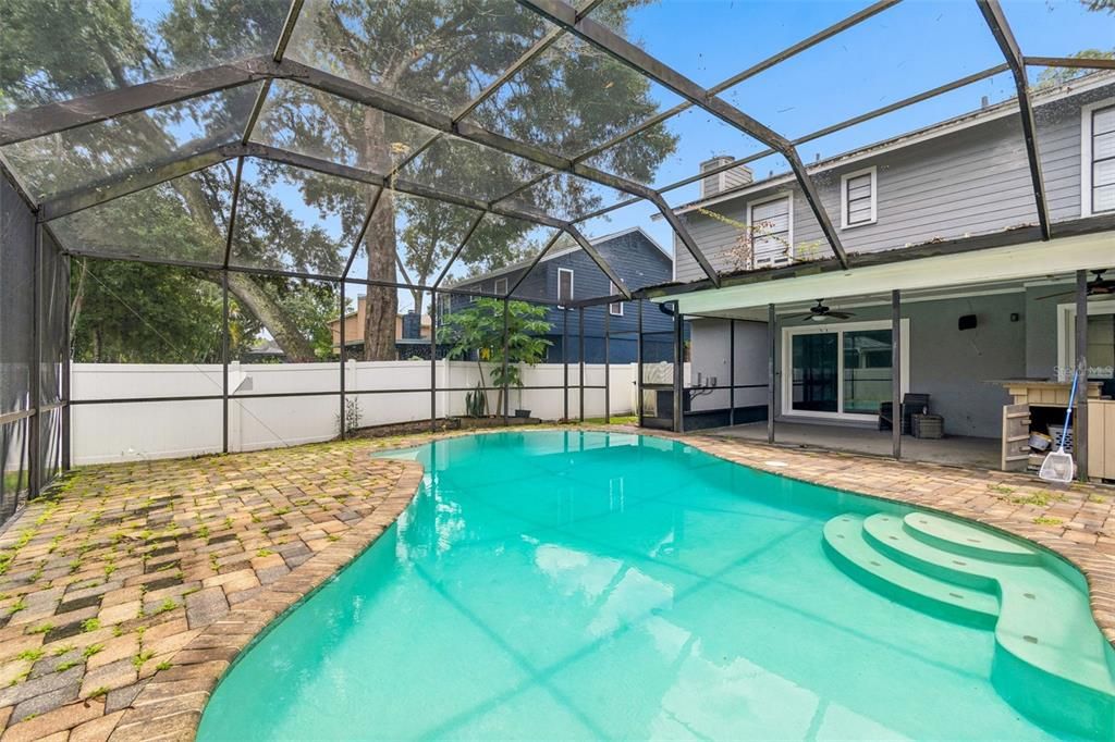 For Sale: $499,000 (4 beds, 2 baths, 2212 Square Feet)