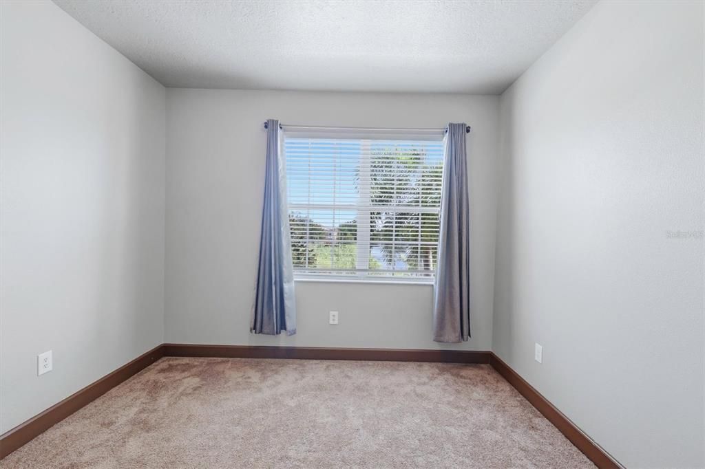 For Sale: $290,000 (2 beds, 2 baths, 966 Square Feet)