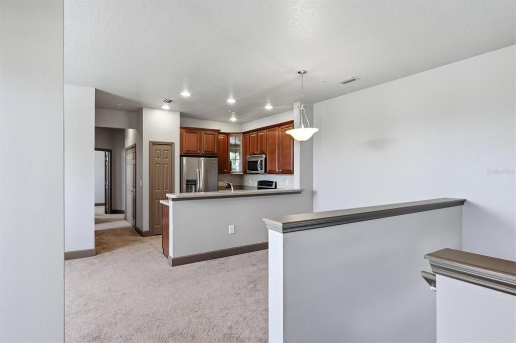 For Sale: $290,000 (2 beds, 2 baths, 966 Square Feet)