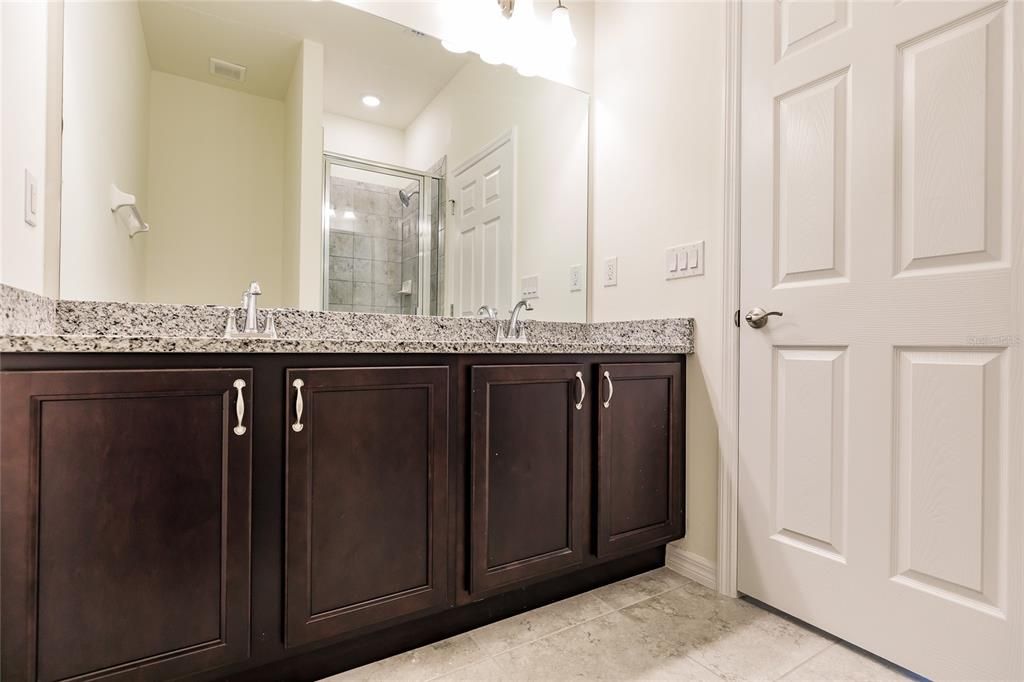 For Rent: $1,475 (3 beds, 2 baths, 1306 Square Feet)