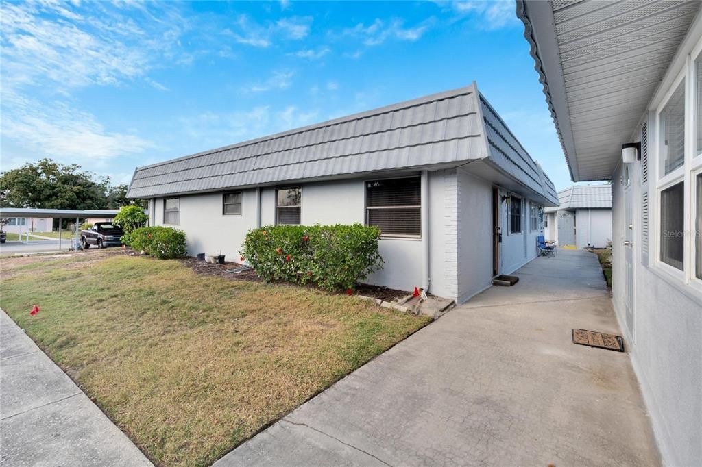 For Sale: $95,000 (2 beds, 2 baths, 960 Square Feet)