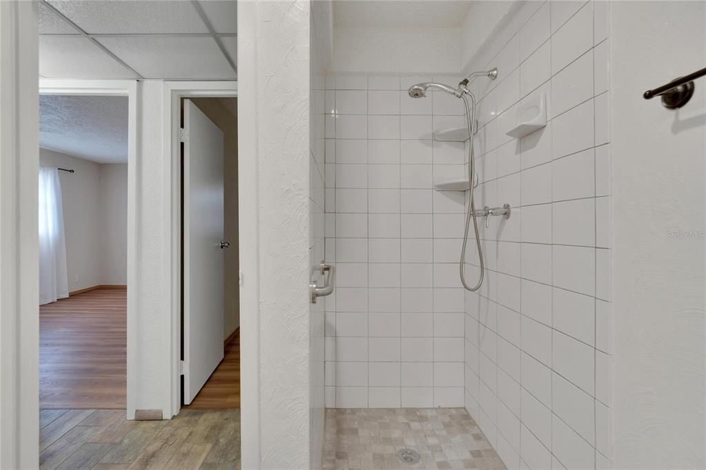 For Sale: $95,000 (2 beds, 2 baths, 960 Square Feet)