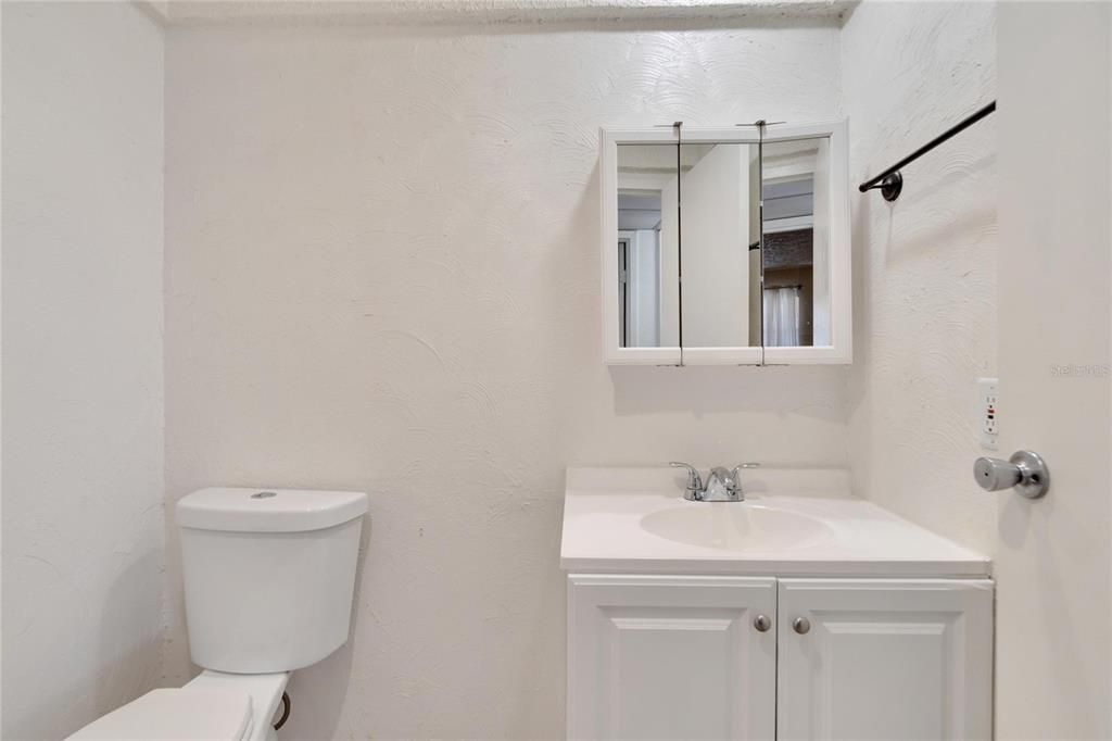 For Sale: $95,000 (2 beds, 2 baths, 960 Square Feet)