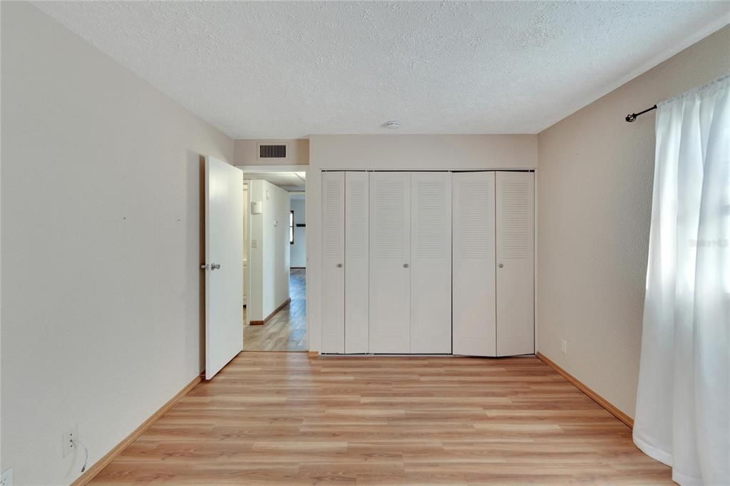 For Sale: $95,000 (2 beds, 2 baths, 960 Square Feet)