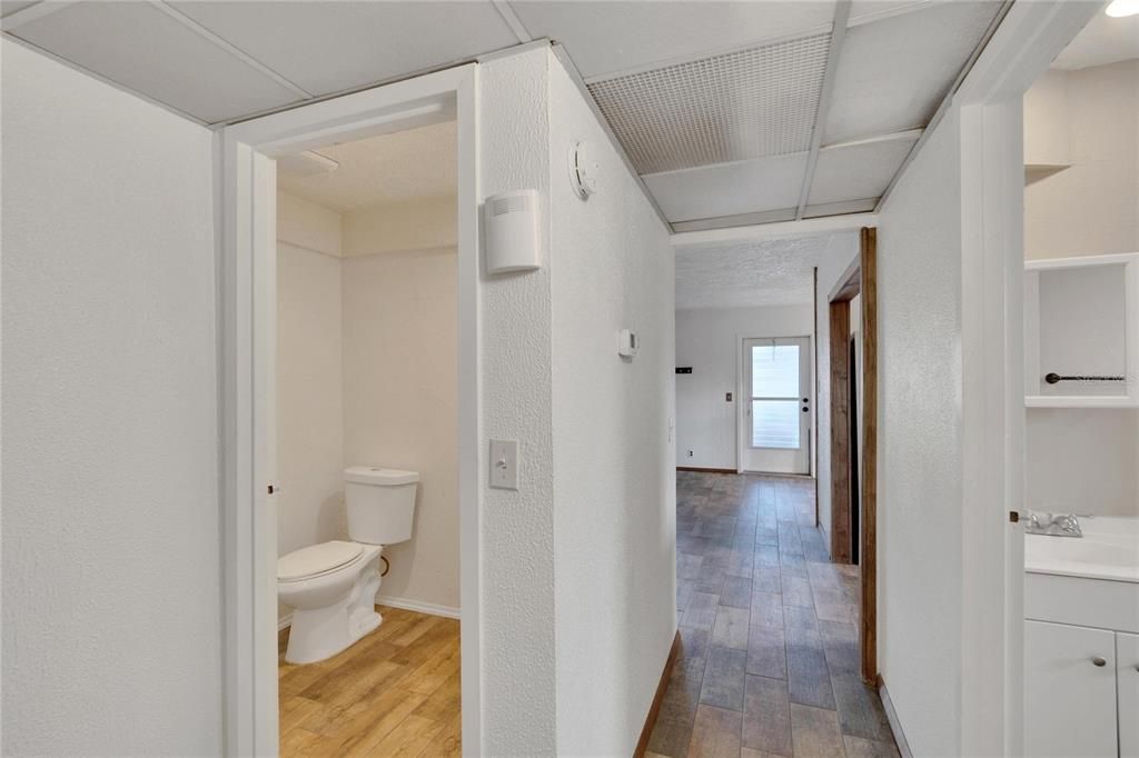 For Sale: $95,000 (2 beds, 2 baths, 960 Square Feet)