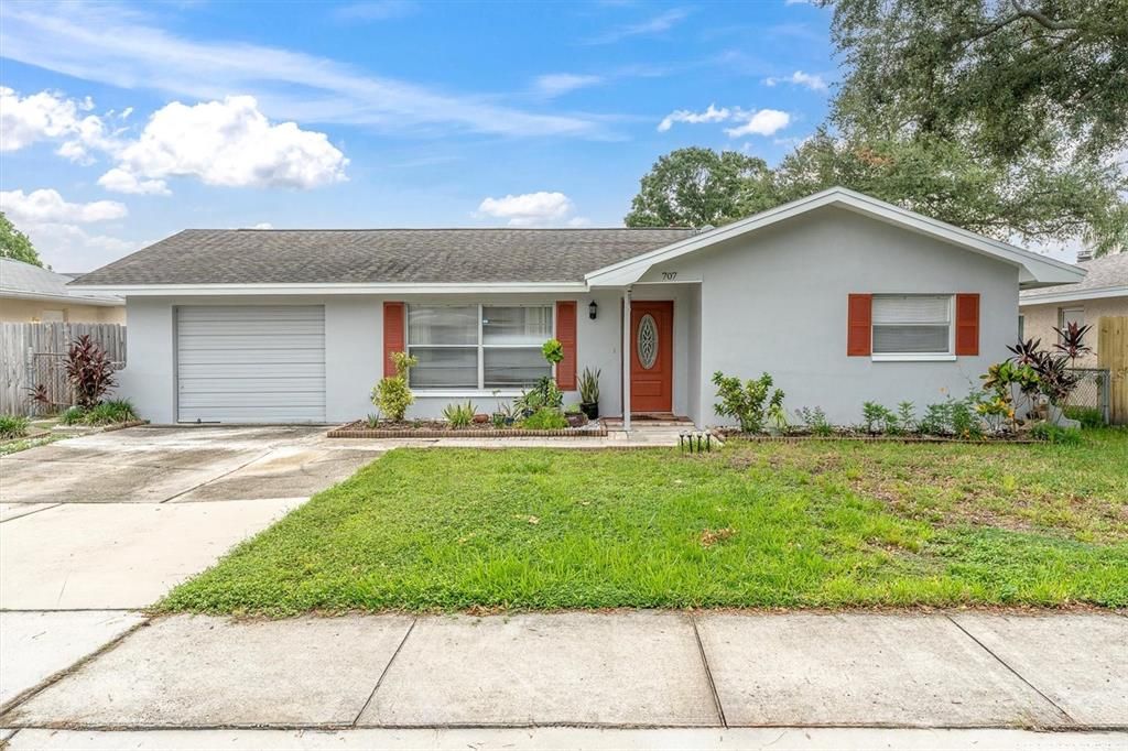 Activo con contrato: $325,000 (2 camas, 2 baños, 1064 Pies cuadrados)