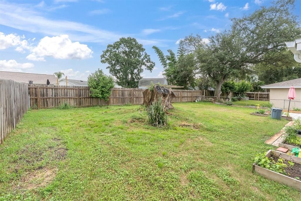 Activo con contrato: $325,000 (2 camas, 2 baños, 1064 Pies cuadrados)