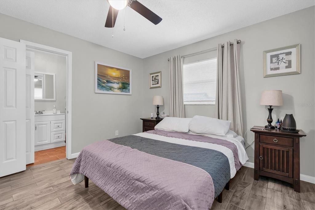 Activo con contrato: $325,000 (2 camas, 2 baños, 1064 Pies cuadrados)