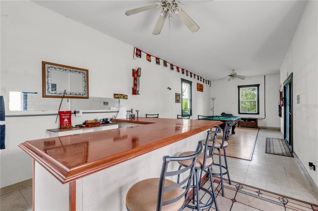 For Sale: $625,000 (3 beds, 2 baths, 1947 Square Feet)