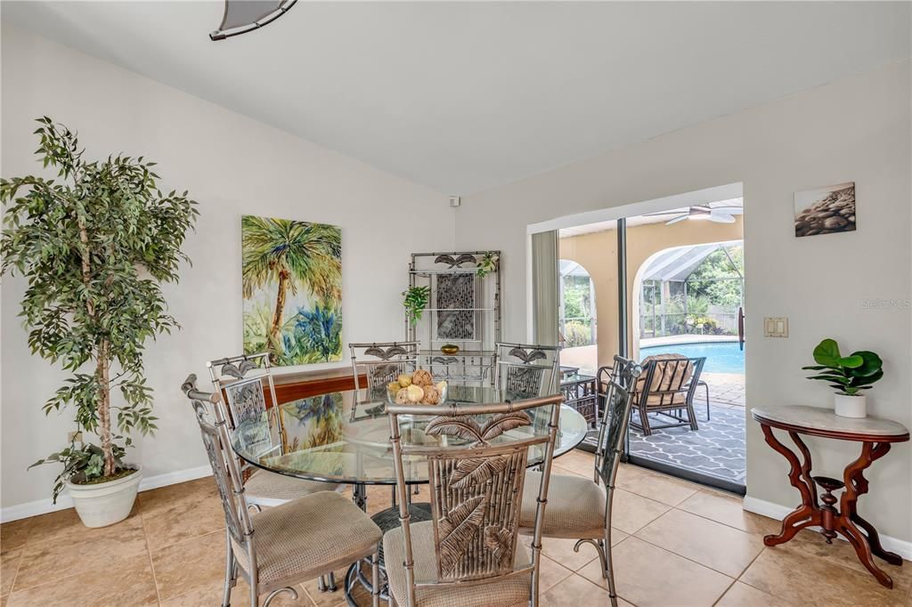 For Sale: $625,000 (3 beds, 2 baths, 1947 Square Feet)