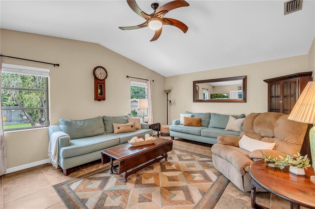 For Sale: $625,000 (3 beds, 2 baths, 1947 Square Feet)