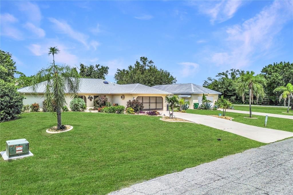For Sale: $625,000 (3 beds, 2 baths, 1947 Square Feet)