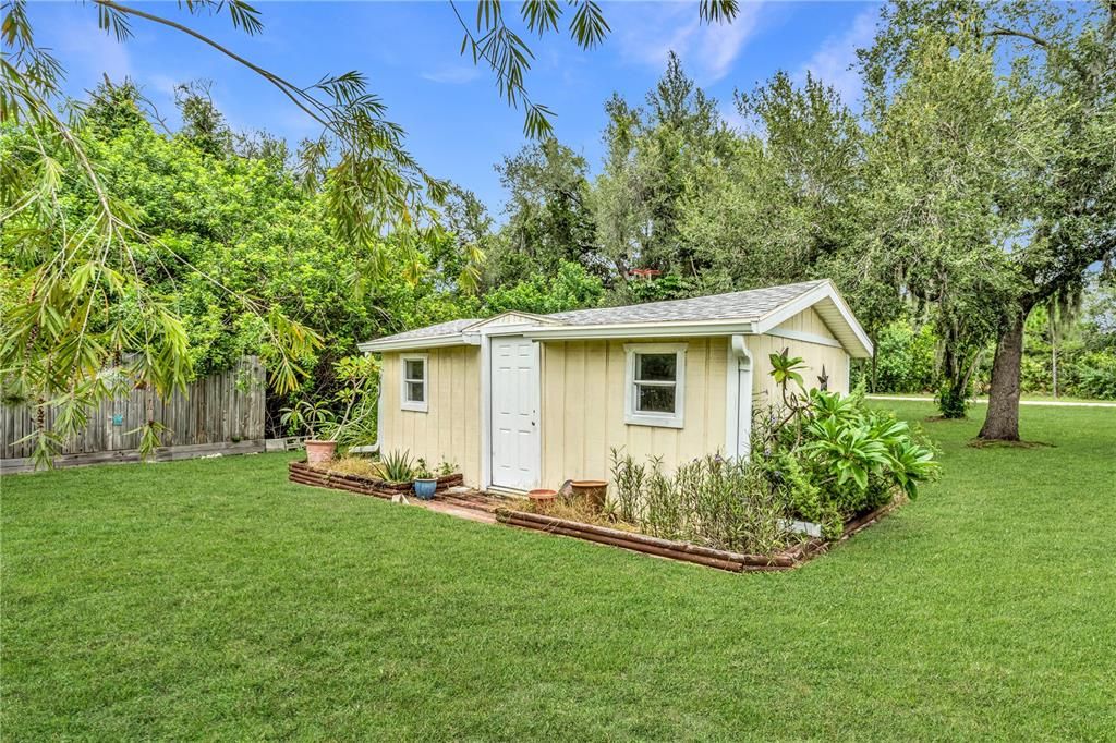 For Sale: $625,000 (3 beds, 2 baths, 1947 Square Feet)