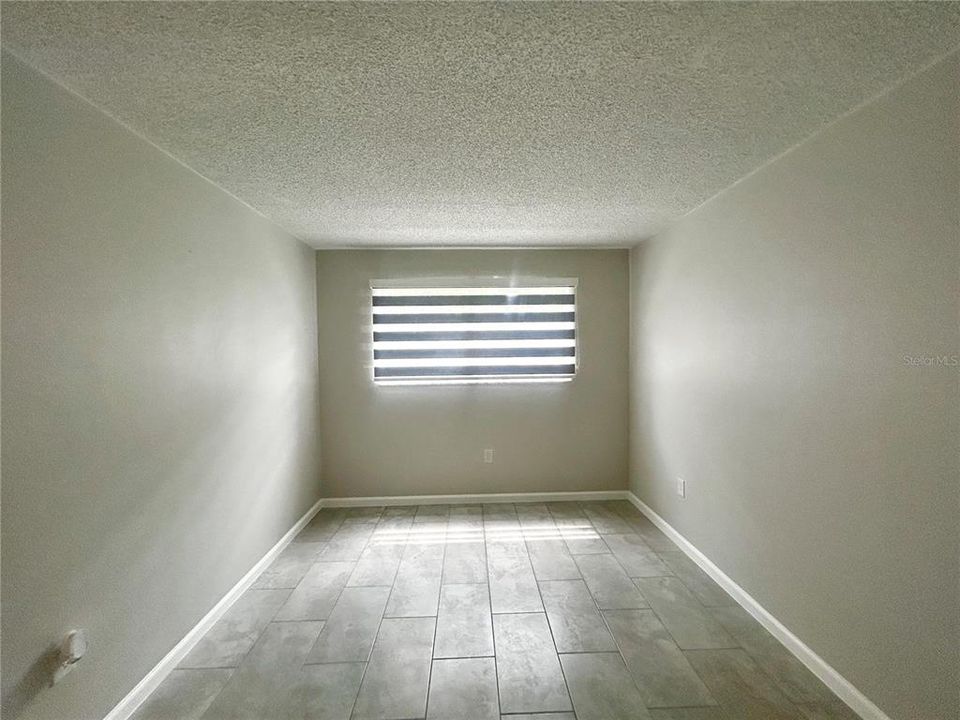 For Sale: $125,000 (2 beds, 2 baths, 917 Square Feet)
