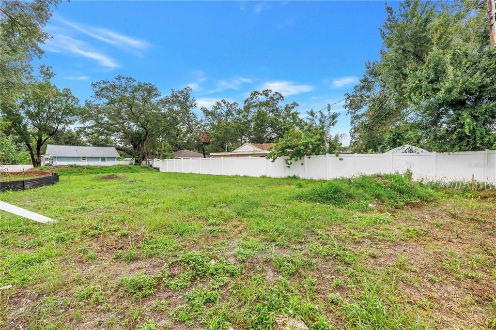 待售: $159,000 (0.11 acres)