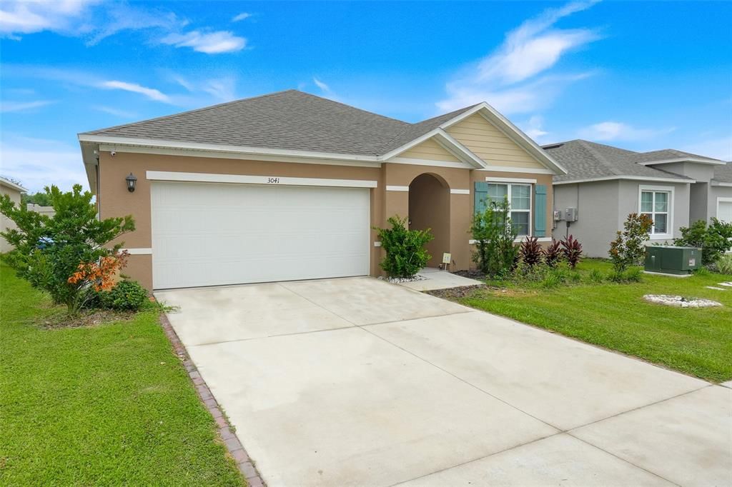 For Rent: $2,000 (3 beds, 2 baths, 1669 Square Feet)