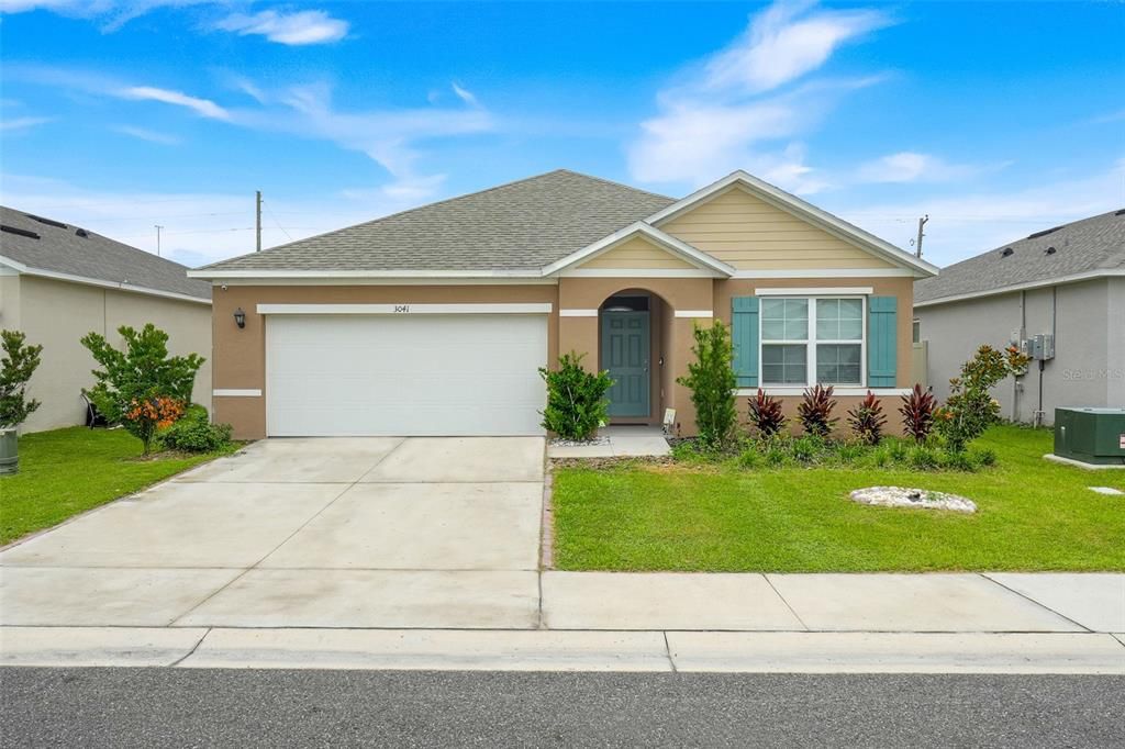 For Rent: $2,000 (3 beds, 2 baths, 1669 Square Feet)