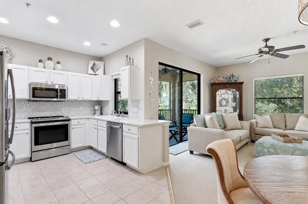 For Sale: $299,200 (3 beds, 2 baths, 1277 Square Feet)