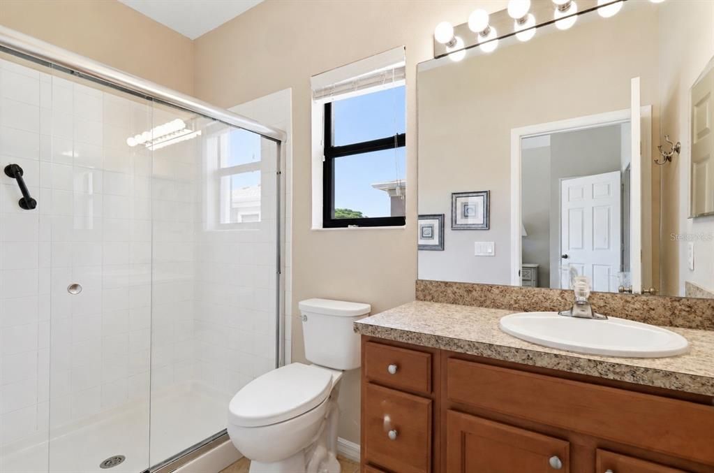 For Sale: $299,200 (3 beds, 2 baths, 1277 Square Feet)